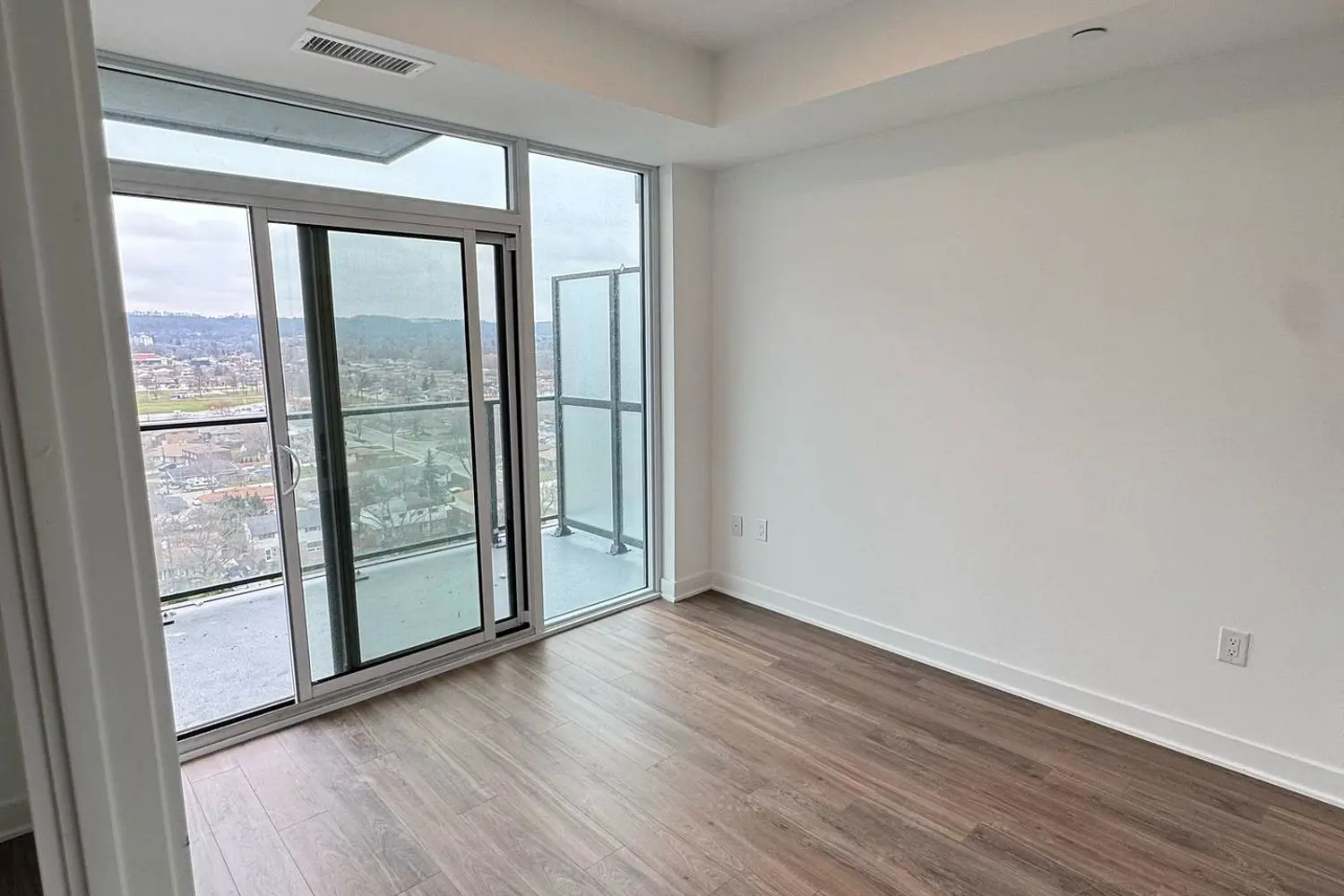 Additional image 4 of 2782 Barton Street 1219