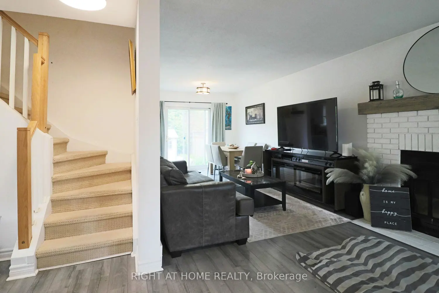 Additional image 4 of 40 Stable Way