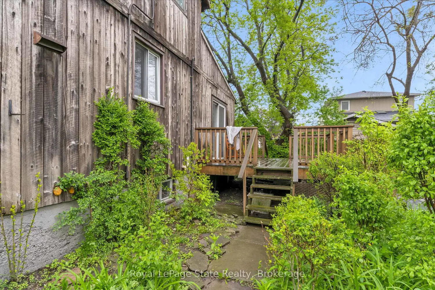 Additional image 3 of 382 Beach Boulevard