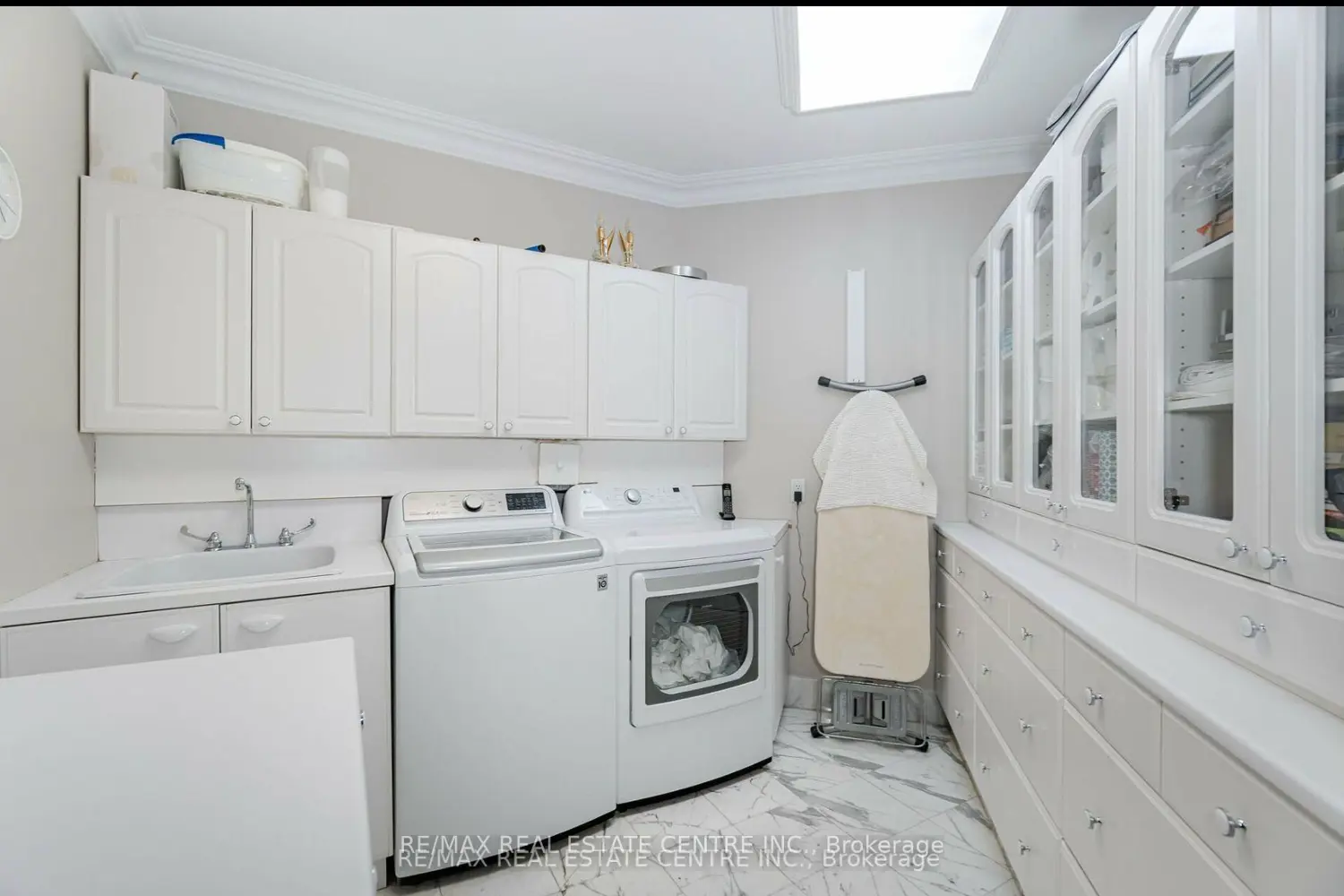 Additional image 11 of 2 Edgeforest Drive