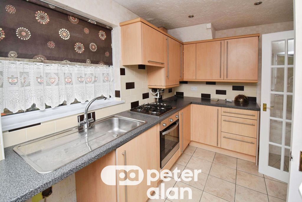 Additional image 5 of 3 bed semi-detached house to rentHeather Road, Newport NP19