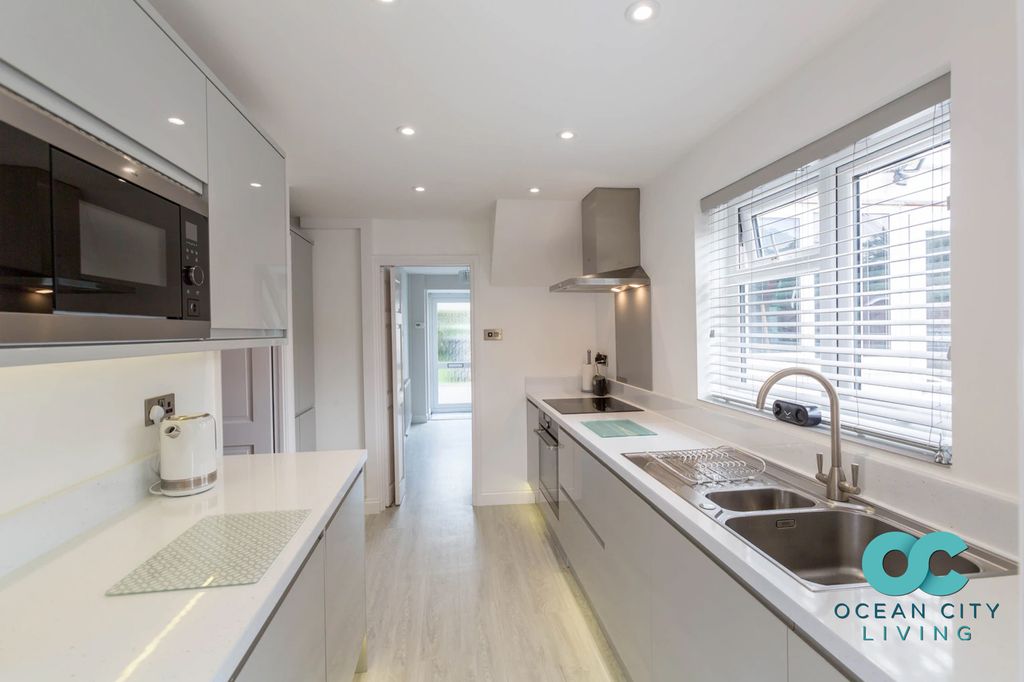 Additional image 8 of 3 bed semi-detached house to rentHigher Park Close, Plymouth PL7