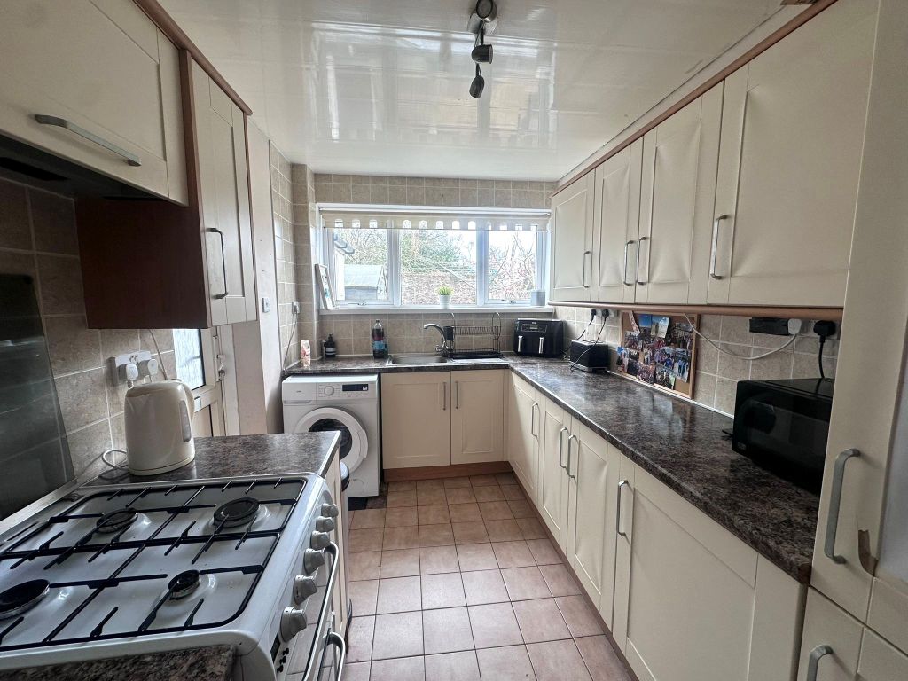 Additional image 6 of 3 bed property to rentGaer Park Drive, Newport NP20