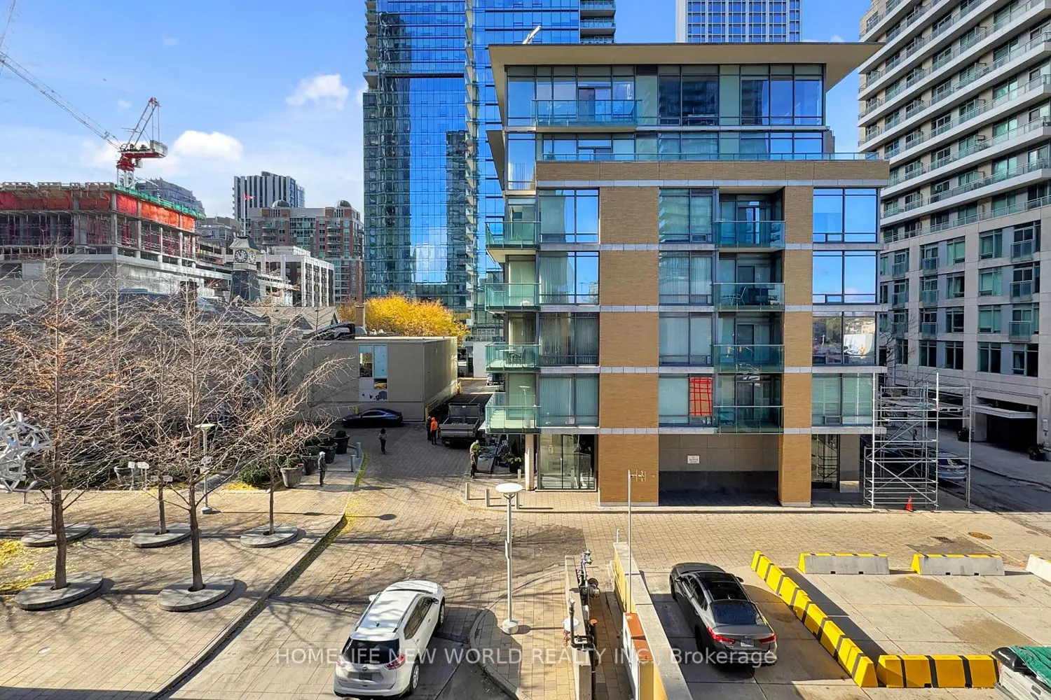 Additional image 13 of 18 Yorkville Avenue 312