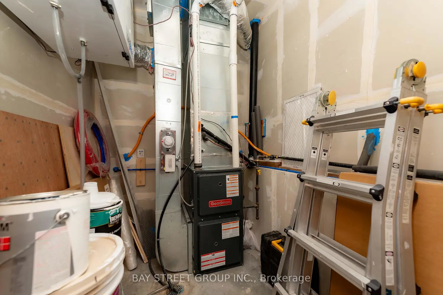 Additional image 11 of 4467 John Street