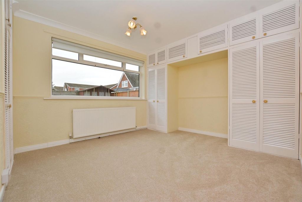 Additional image 6 of 3 bed detached bungalow to rentNorfolk Avenue, Burton-Upon-Stather, Scunthorpe DN15