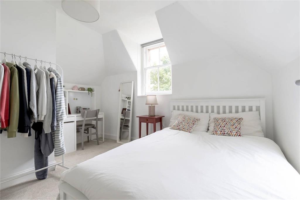 Additional image 11 of 3 Bed Flat, Craigmillar Park, EH16, N1 7GU