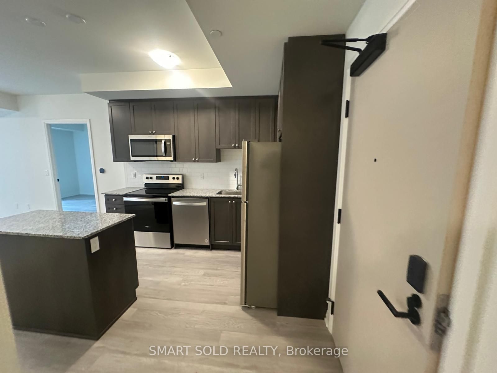 Additional image 2 of 202-1415 Dundas Street E, Oakville, ON, L6H 7V8