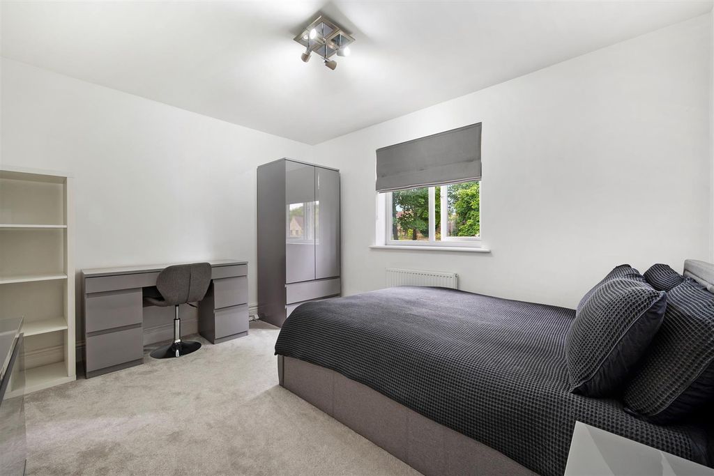 Additional image 20 of 6 bed detached house to rentAspen Drive, Scarcroft, Leeds LS14