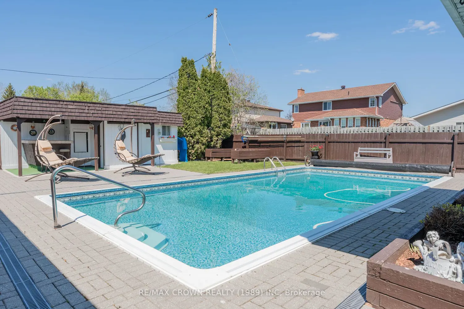 Additional image 20 of 85 Avenue Road