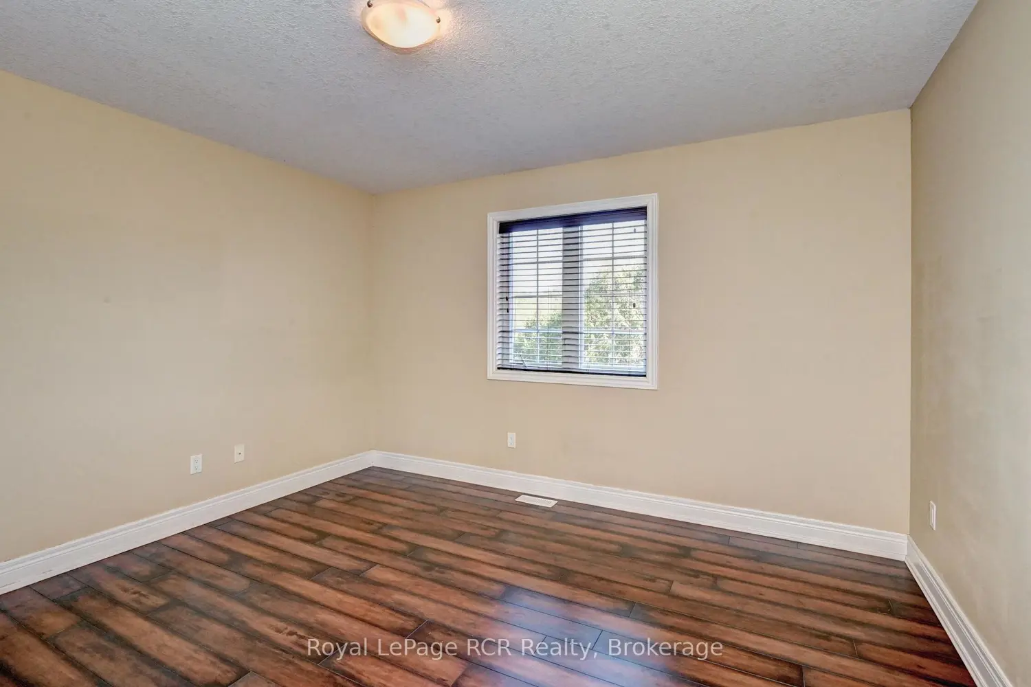 Additional image 11 of 101 Douglas Street