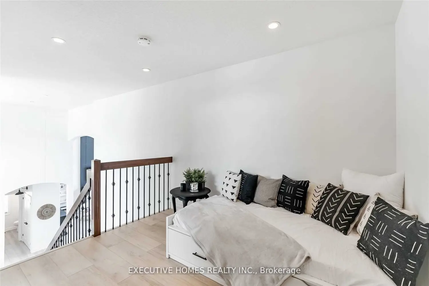 Additional image 9 of 769 Mud Street