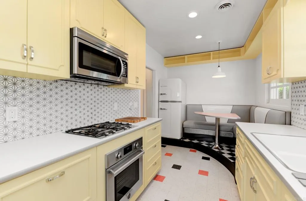 Additional image 6 of 4796 Valencia Drive, San Diego, CA 92115