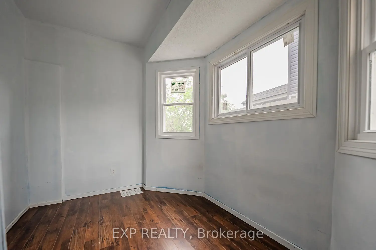 Additional image 6 of 4865 Armoury Street