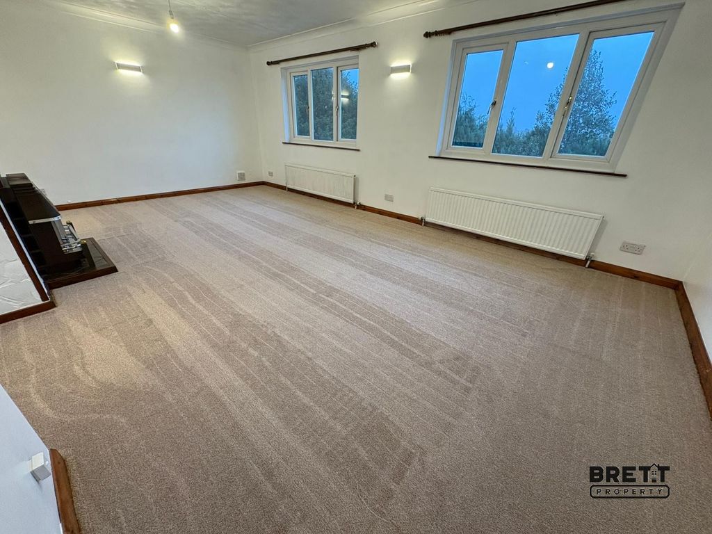 Additional image 4 of 3 bed detached house to rentHerons Mill, Ferry Road, Pennar, Pembroke Dock, Pembrokeshire. SA72