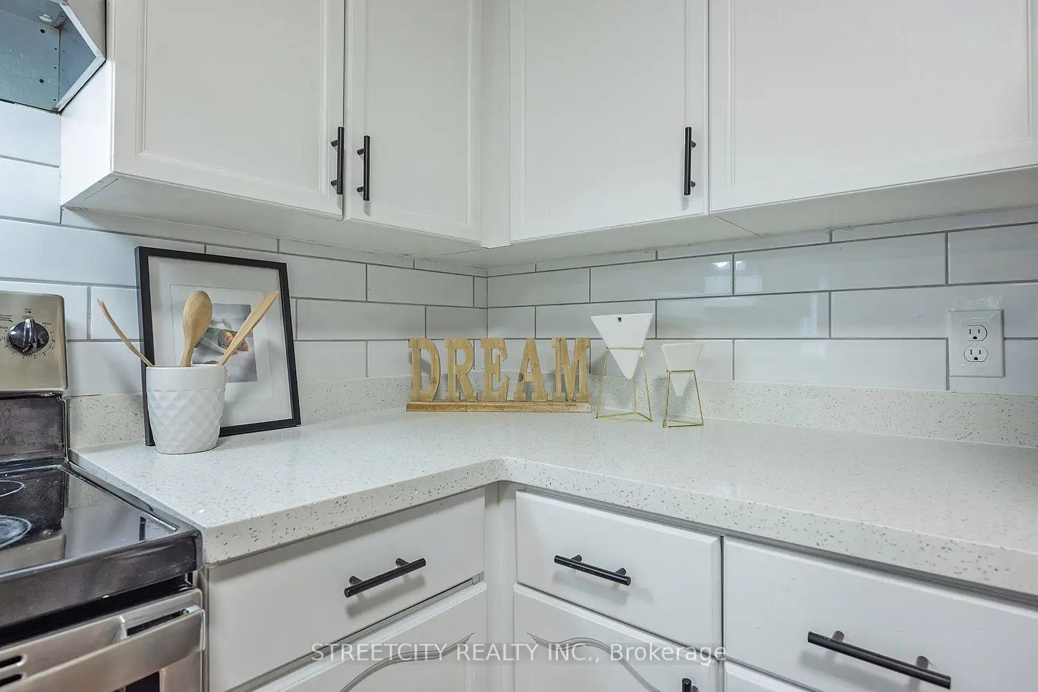 Additional image 4 of 808 Guildwood Boulevard