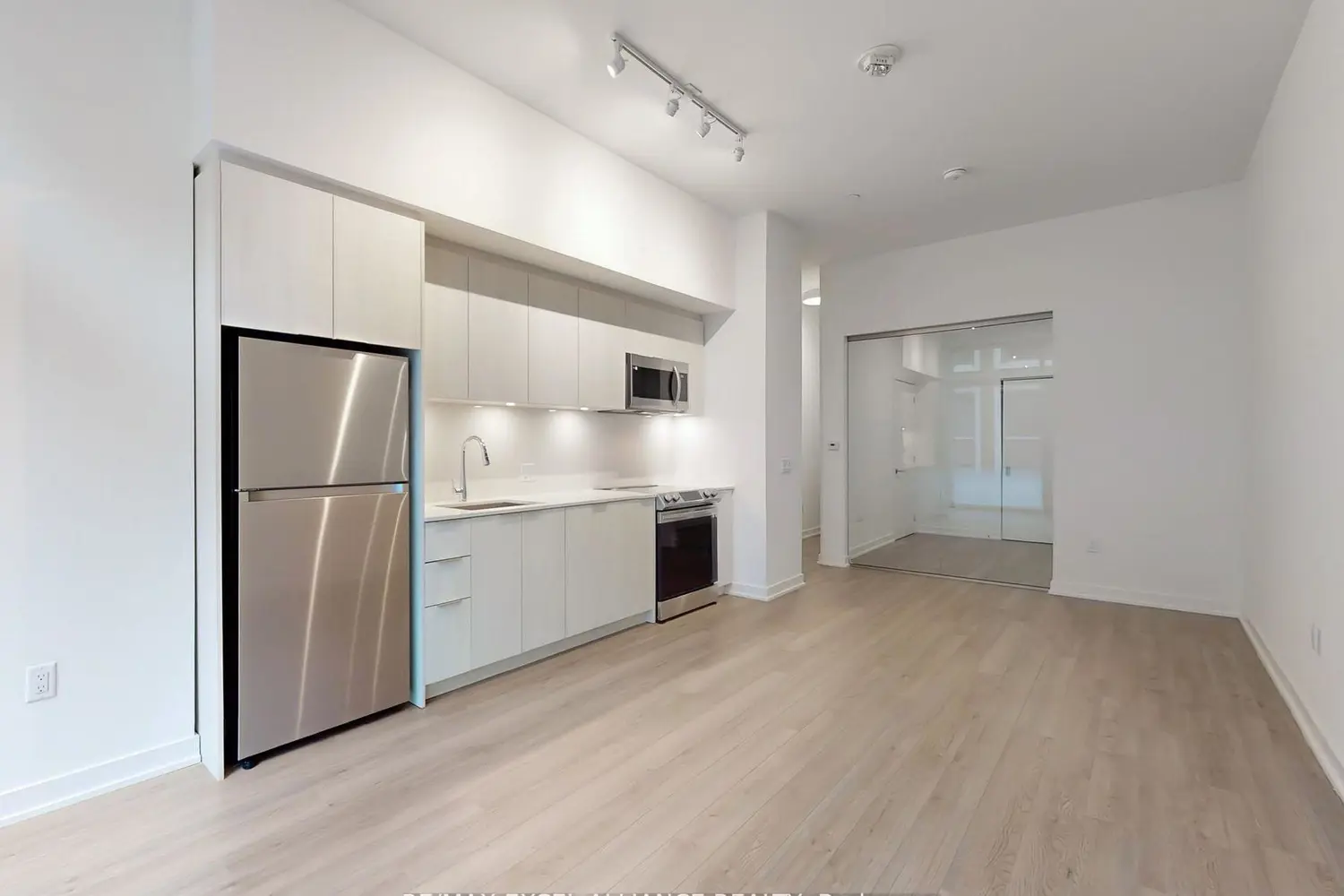 Additional image 9 of 357 King Street 204