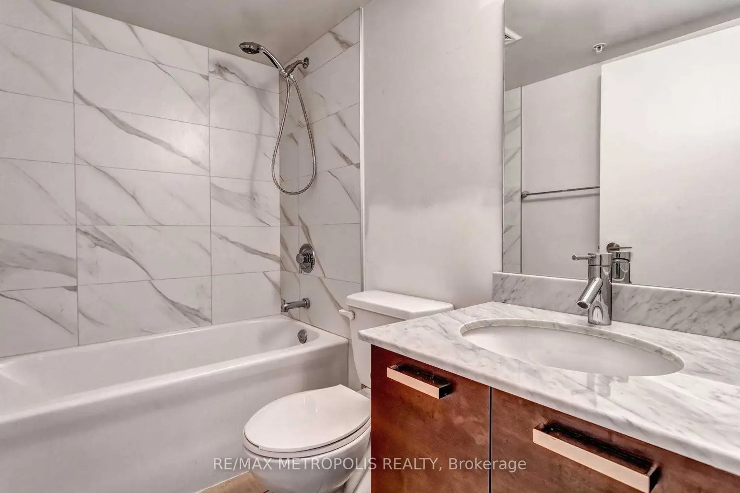 Additional image 15 of 36 Lisgar Street 712E