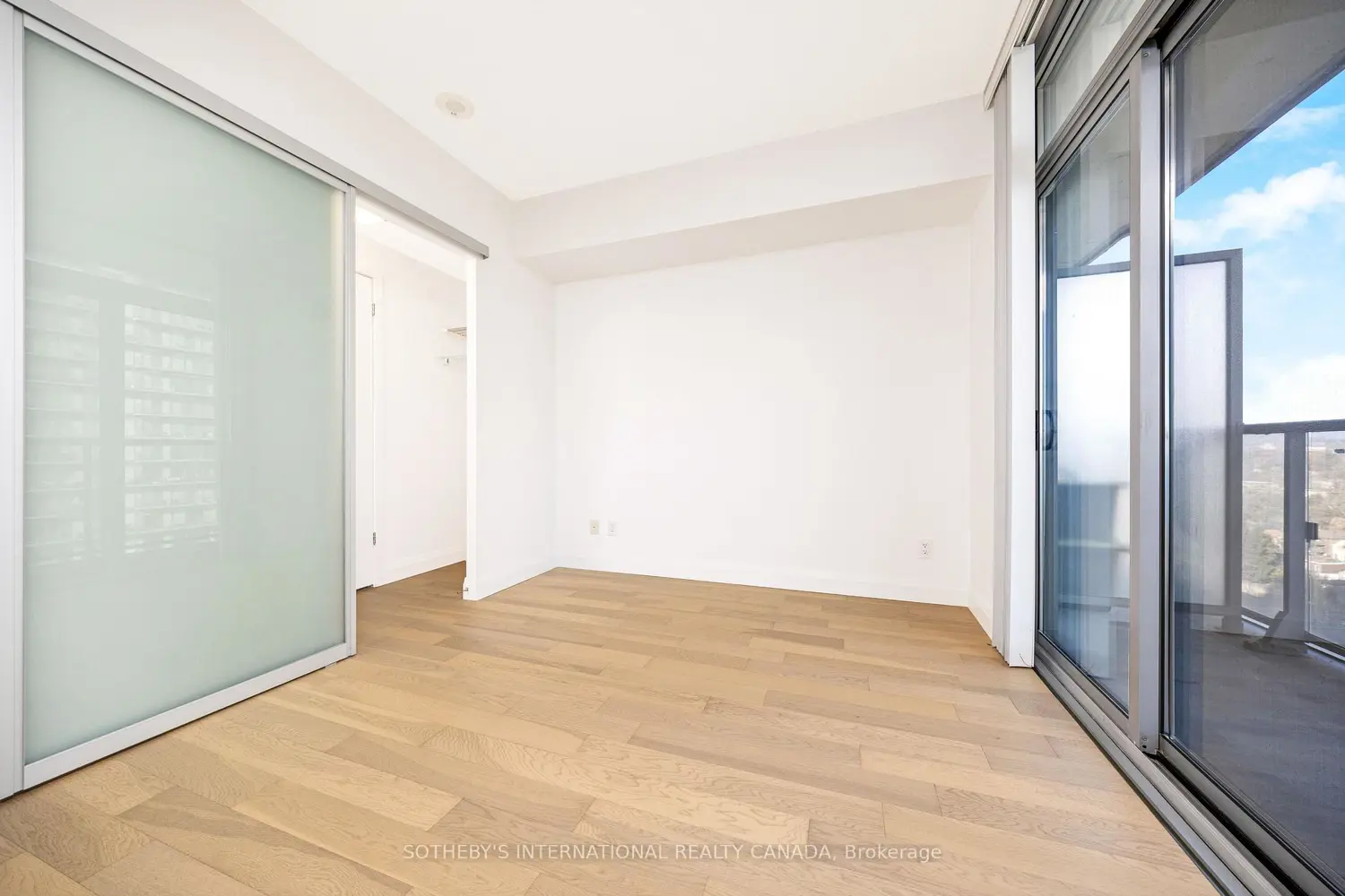 Additional image 6 of 105 The Queensway Avenue 1601