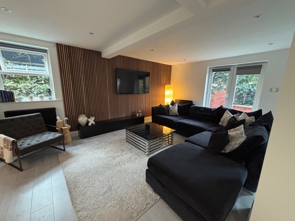 Additional image 11 of 2 bed flat to rentFlat 2 Bowring Manor, Liverpool L19