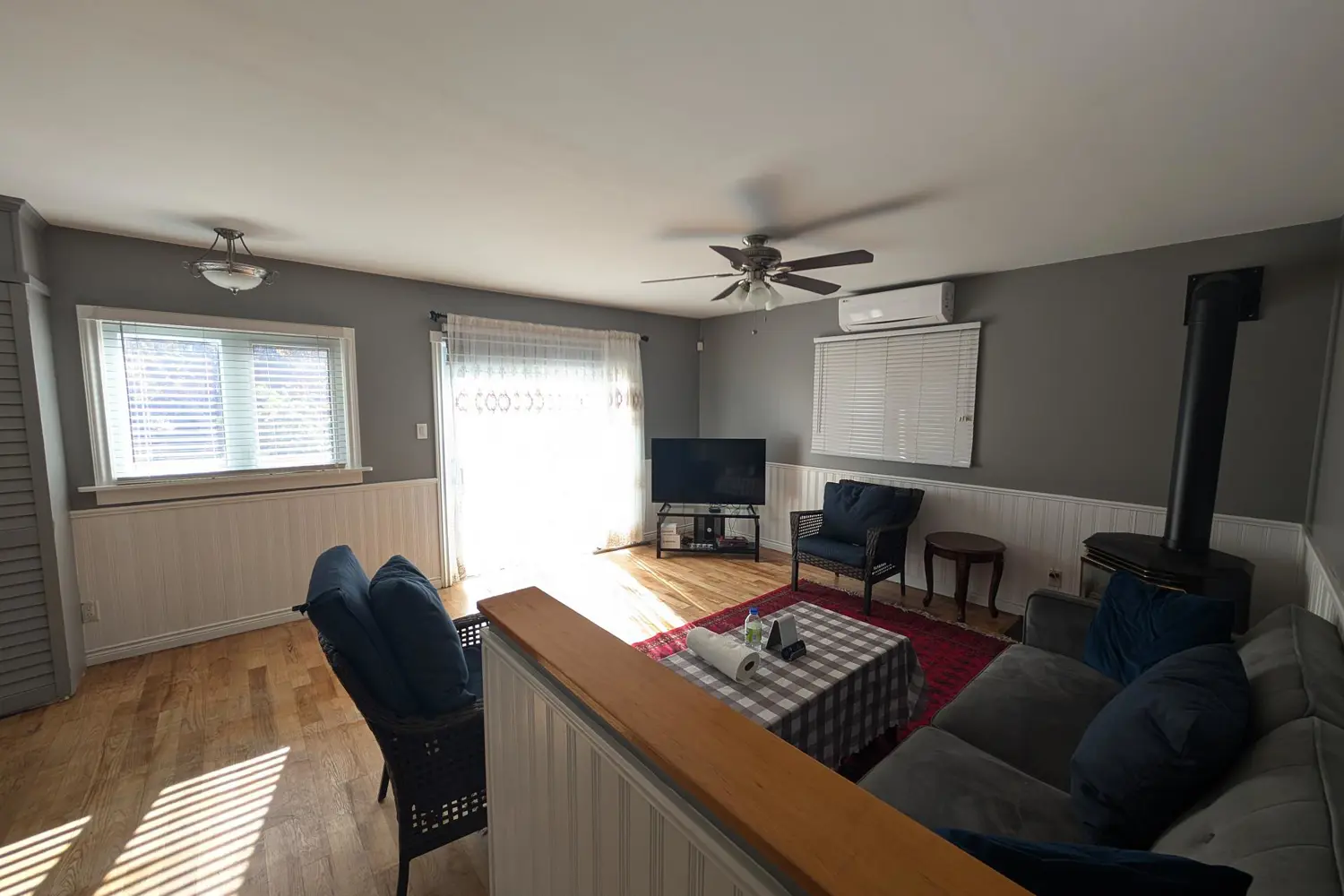 Additional image 12 of 674 Chestnut Street