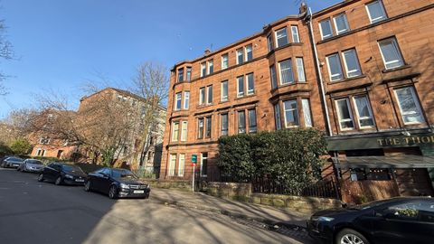 2/2, 2 Thornwood Drive, Glasgow, Glasgow City G11