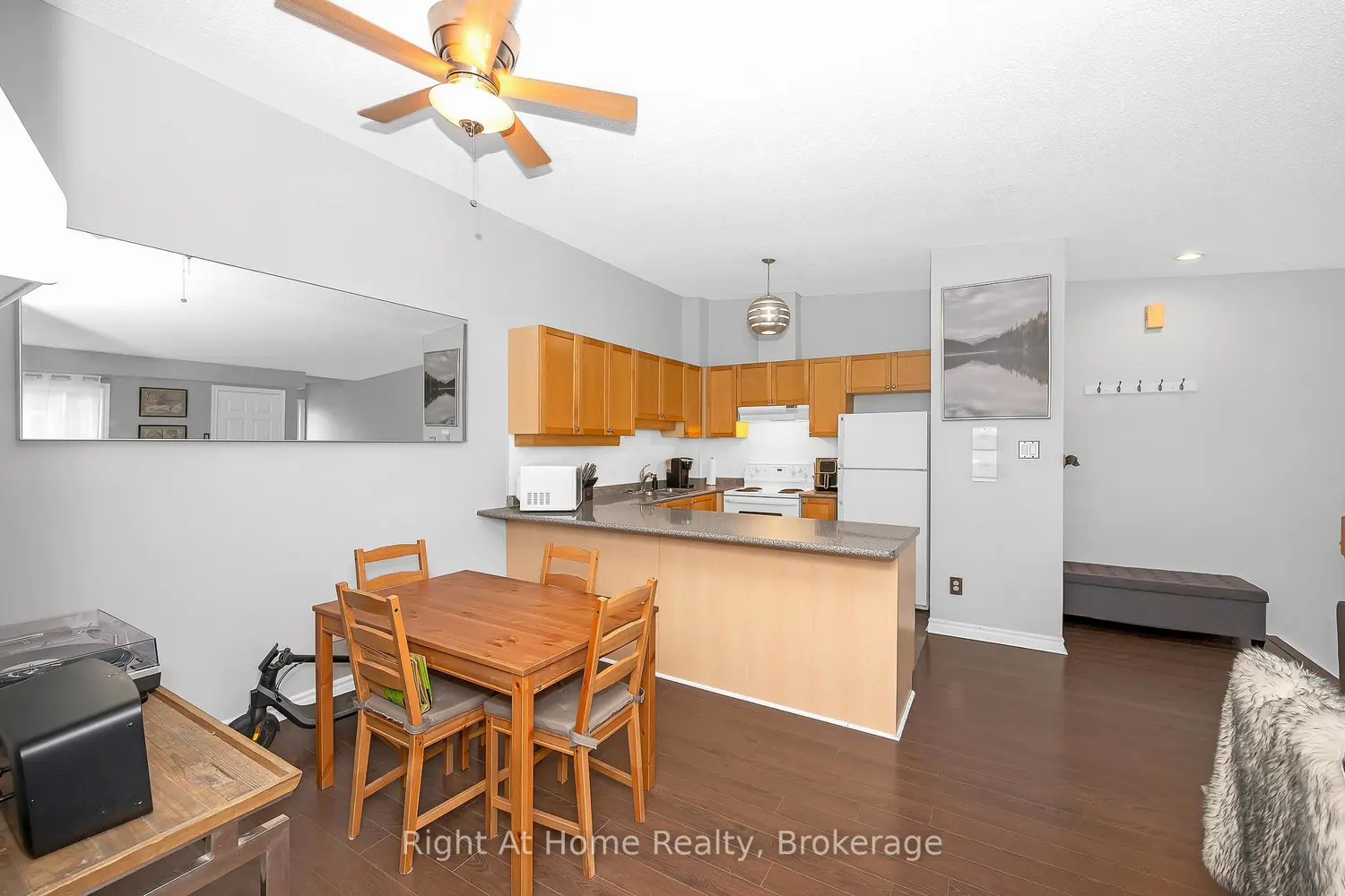 Additional image 7 of 1701 Lampman Avenue 706