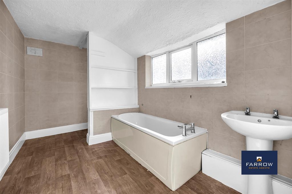 Additional image 8 of 3 bed terraced house to rentRutland Street, Grimsby DN32
