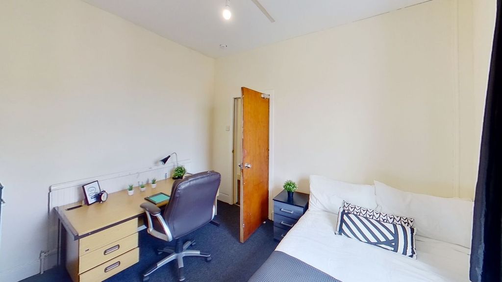 Additional image 7 of 9 bed shared accommodation to rentBrunel Terrace, Nottingham, Nottinghamshire NG7