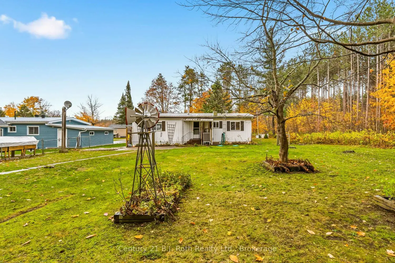 Additional image 17 of 5263 Elliott Side Road 36