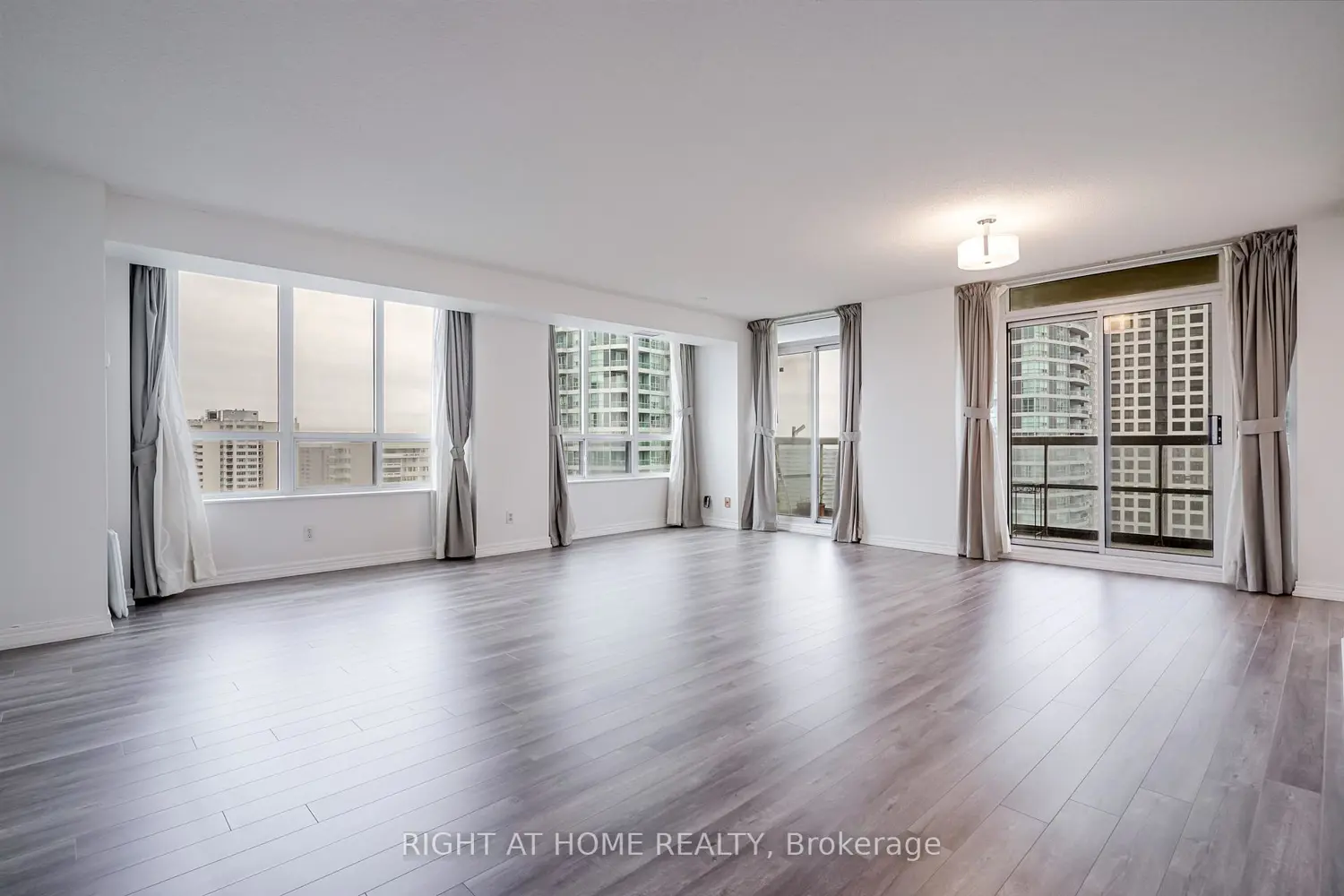 Additional image 3 of 156 Enfield Place 2205