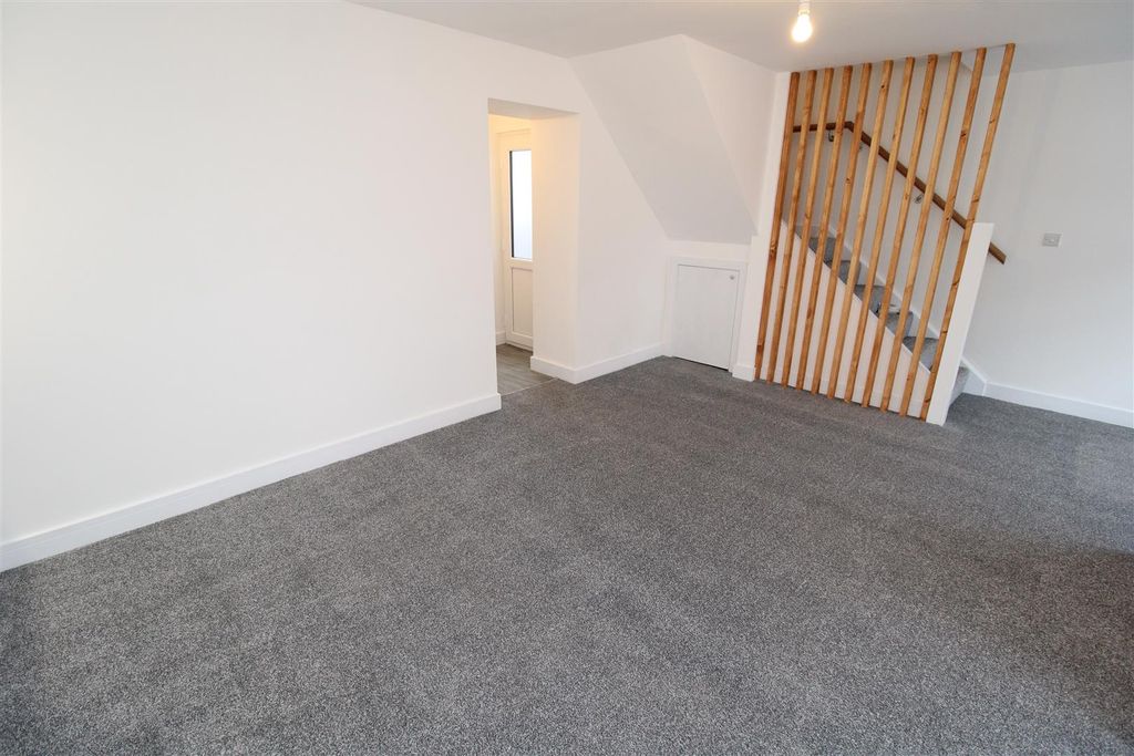 Additional image 14 of 2 bed property to rentPoplar Street, Troedyrhiw, Merthyr Tydfil CF48