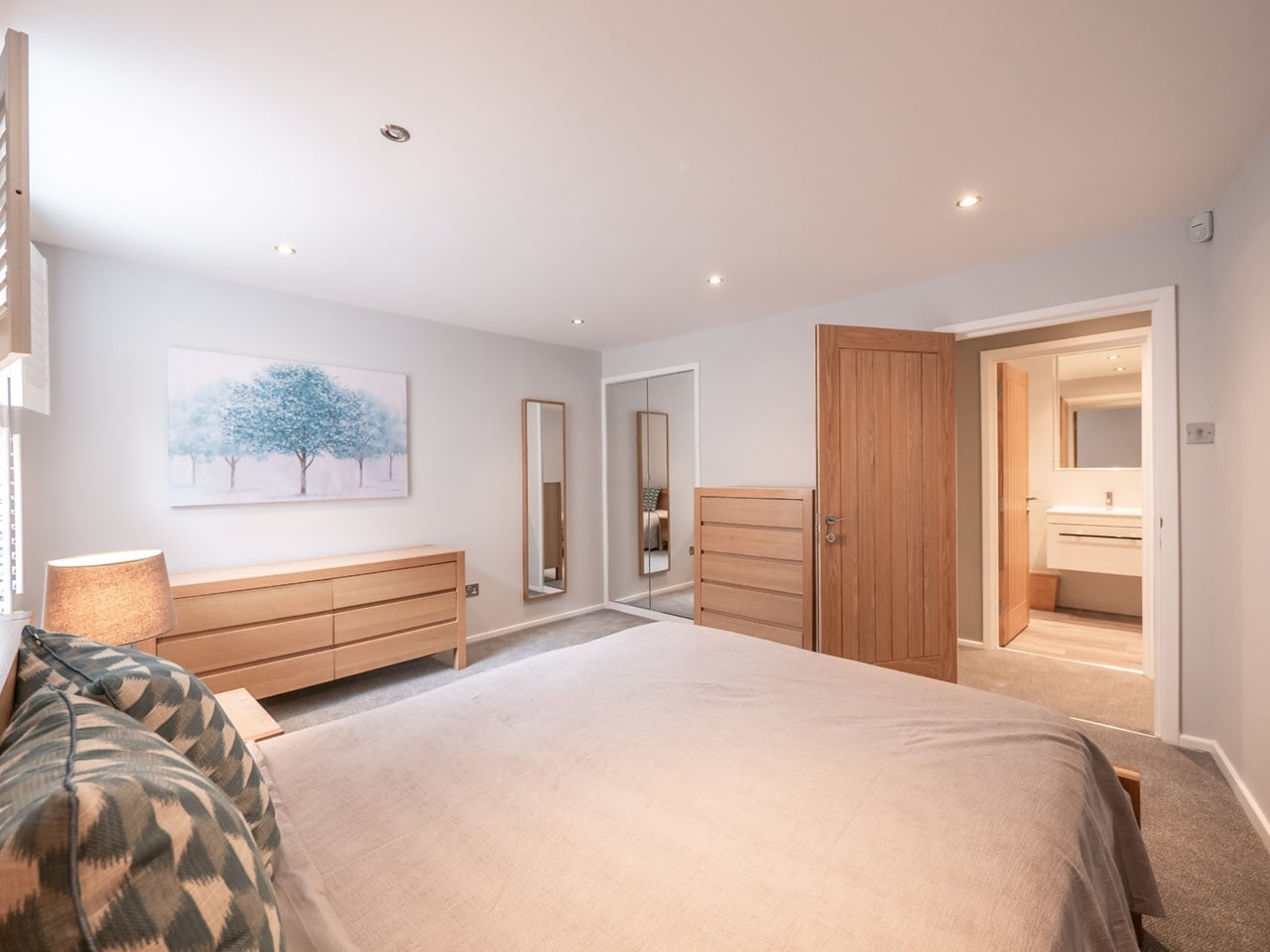 Additional image 14 of 2 Bed Flat, King's Stables Lane, EH1, N1 7GU