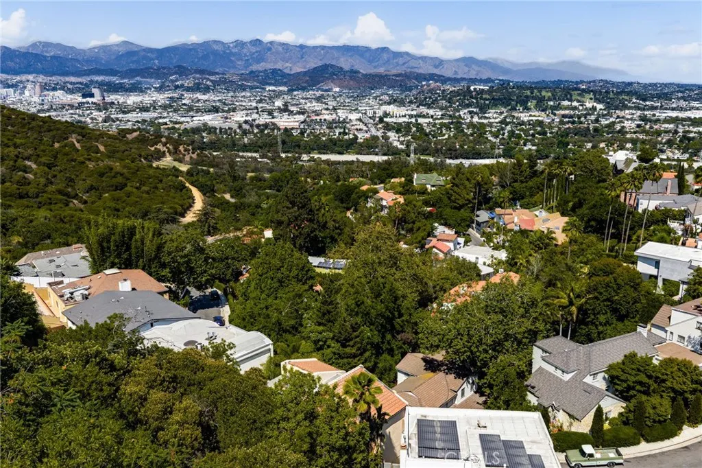 Additional image 116 of 3751 Prestwick Dr, Los Angeles, CA 90027