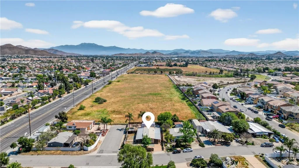 30072 Santa Rosalia Dr, Menifee, CA 92584