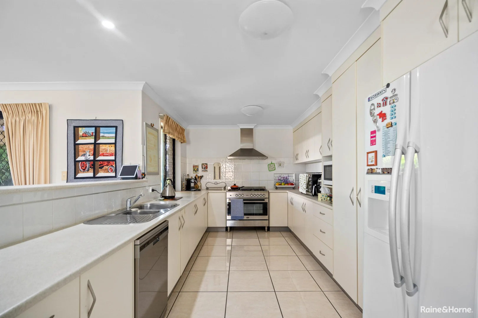 Additional image 6 of 28 Harrison Circuit, Urangan QLD 4655