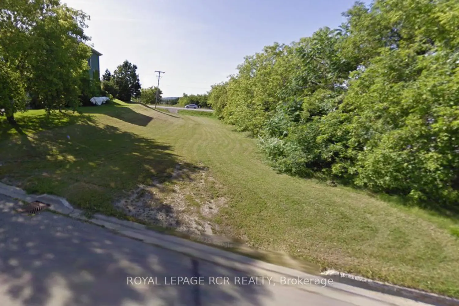 9-11 Annamaria Drive