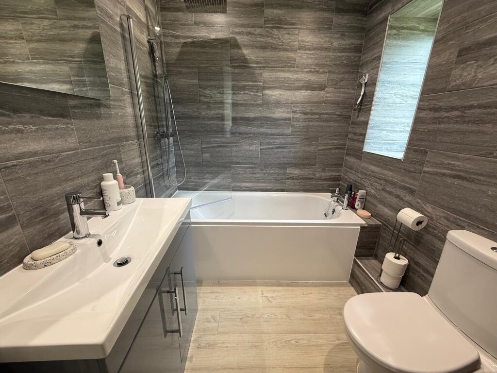 Additional image 10 of Lake Mews, Barwick Park, Yeovil, Somerset, BA22 9TB