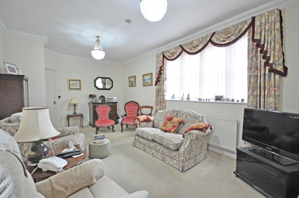 Additional image 3 of 2 bed flat to rentGround Floor, Gold Tops, Newport NP20