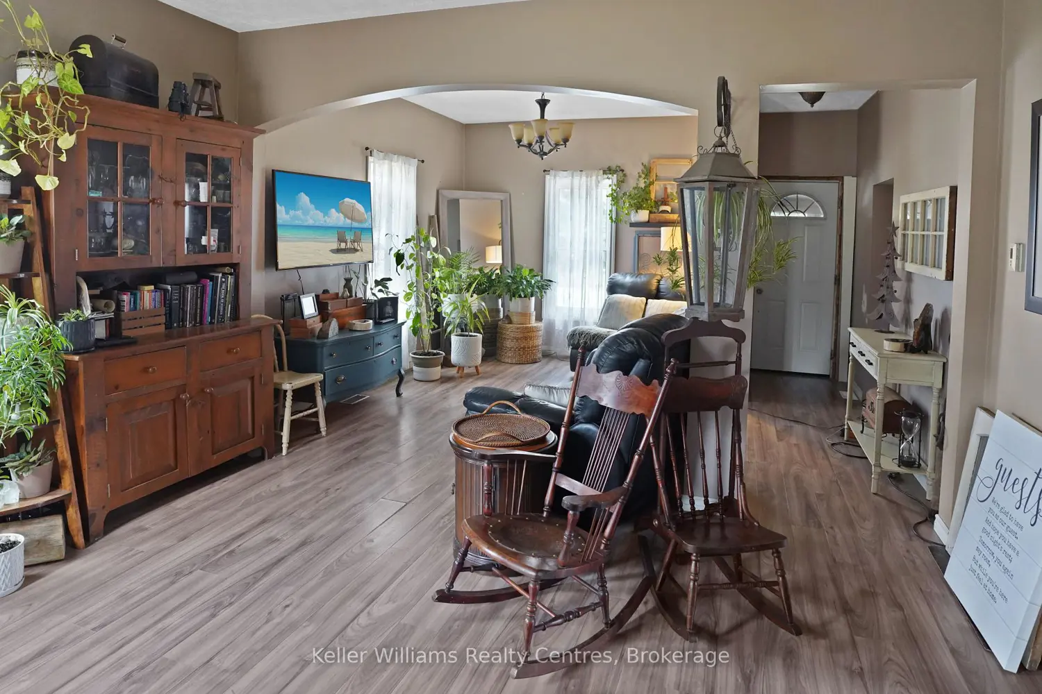 Additional image 4 of 494 Isaac Street