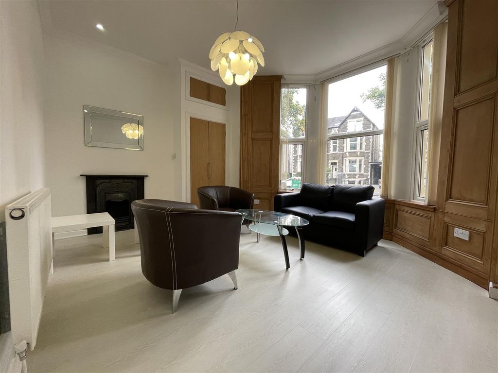 2 bed flat to rentRichmond Road, Cardiff CF24