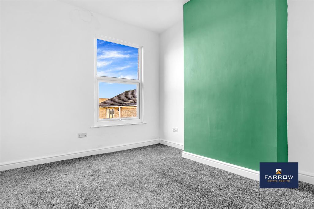 Additional image 14 of 4 bed terraced house to rentHainton Avenue, Grimsby DN32