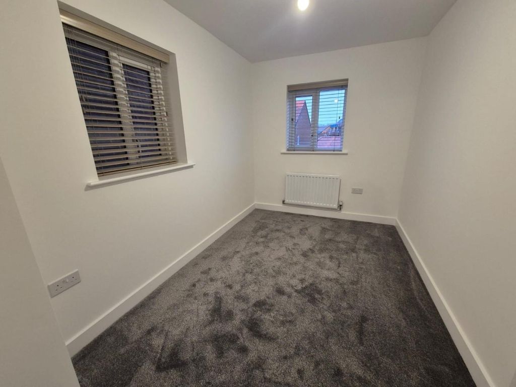 Additional image 11 of 4 bed semi-detached house to rentWeller Close, Collingtree Park, Northampton NN4