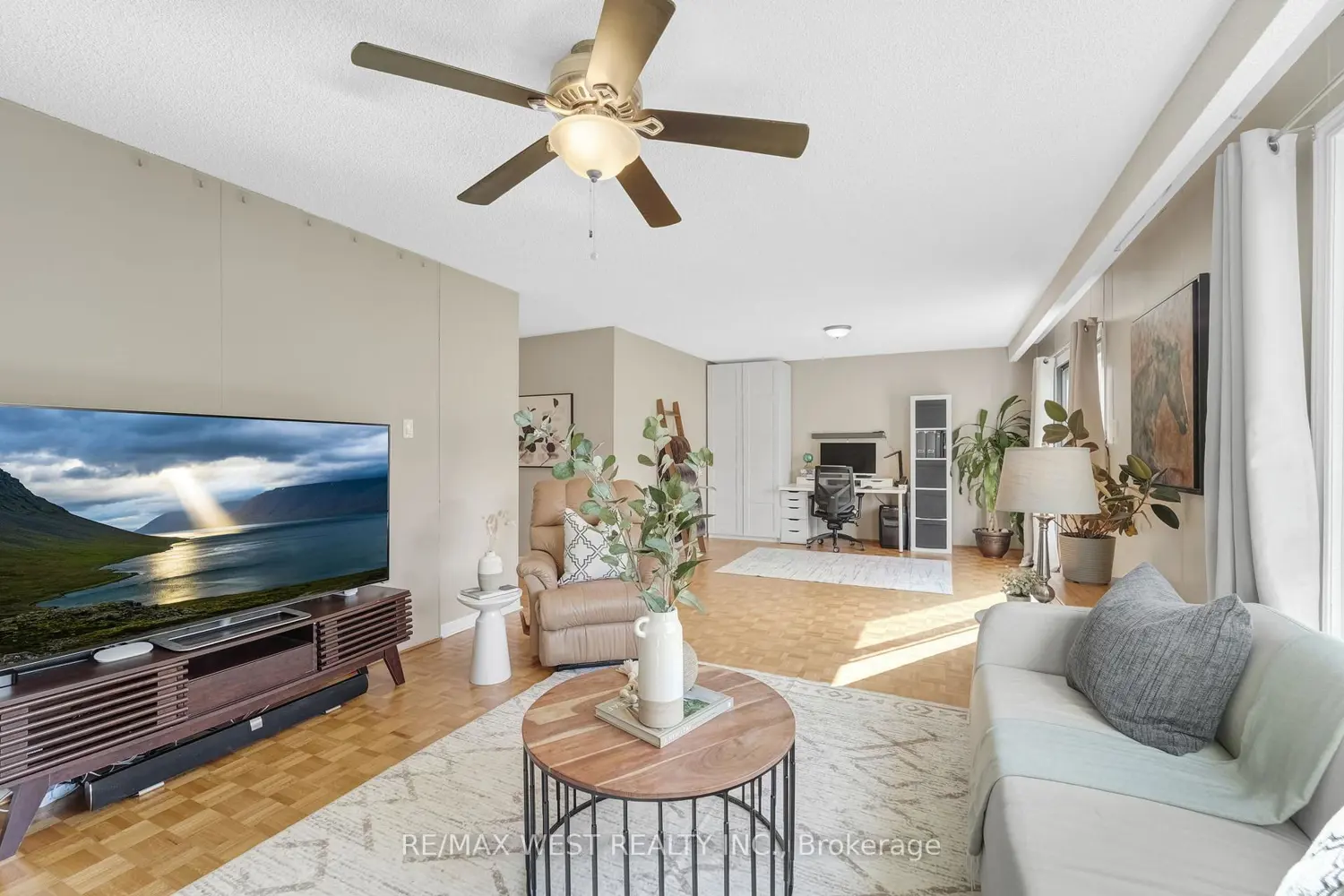 Additional image 5 of 2388 Carlanne Place