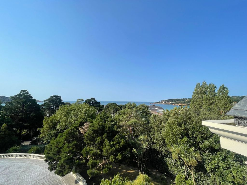 Additional image 15 of 3 bed flat to rentApt 10 Chateau Des Roches, St Brelade JE3