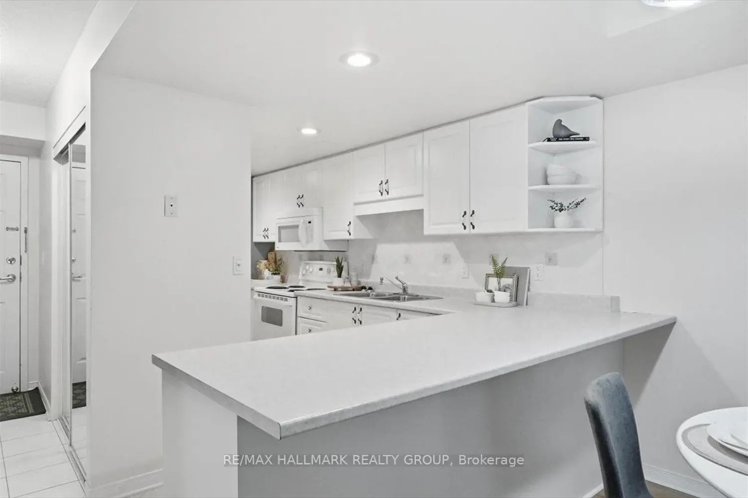 320 Centrum Boulevard 206 photo 3