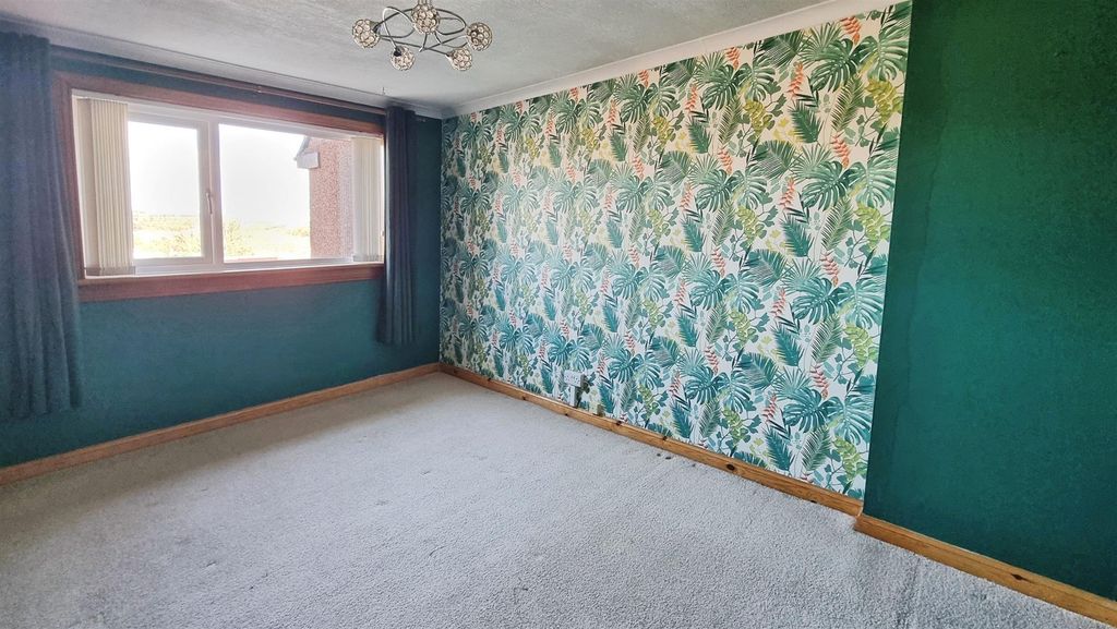 Additional image 7 of 3 bed terraced house to rentCromarty Court, Glenrothes KY6
