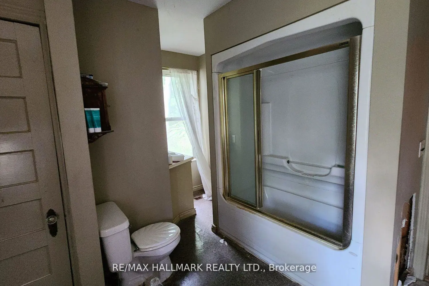 Additional image 11 of 26 Lakeshore Road