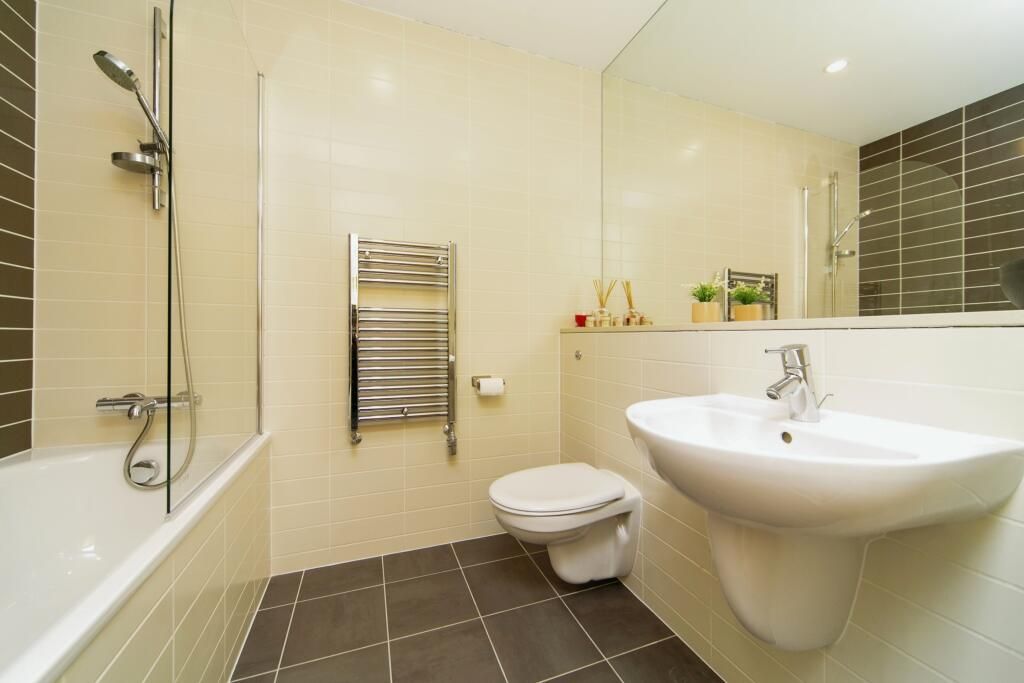 Additional image 6 of 3 bed flat to rentStrand Street, Liverpool L1