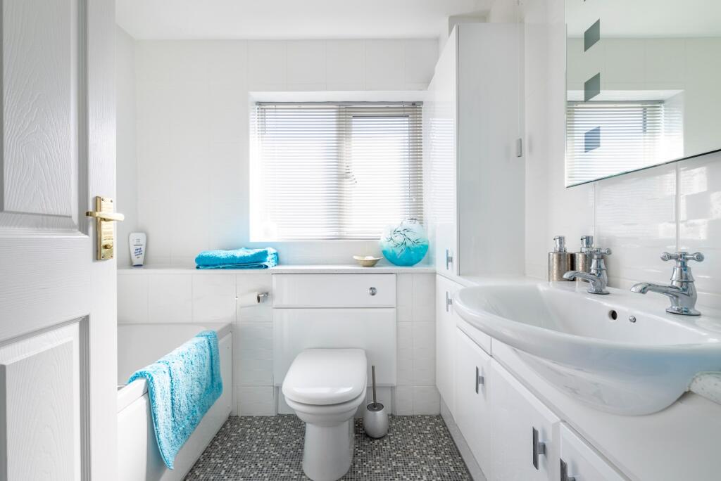 Additional image 18 of Quiet, tucked away location